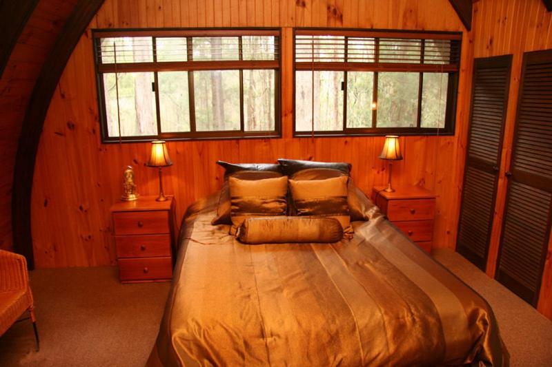 Springbrook Mountain Chalets Phòng bức ảnh